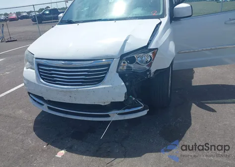 2016 Chrysler Town & Country Touring из США, поврежденный, VIN 2C4RC1BG2GR286741